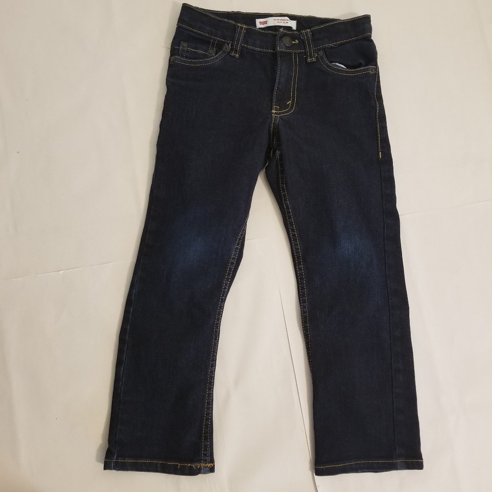 Levi's Boy's slim size 5 regular